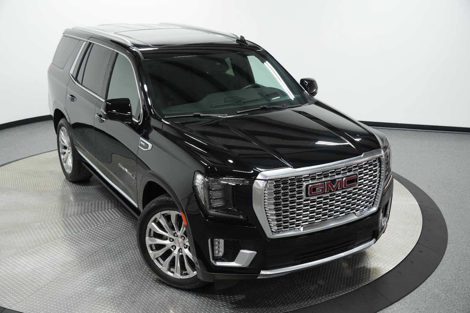 Used 2024 GMC Yukon Denali w/ Advanced Technology Package image 51