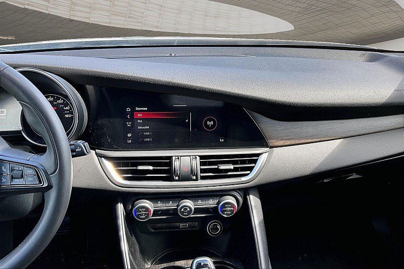 Used 2021 Alfa Romeo Giulia Ti RWD image 18