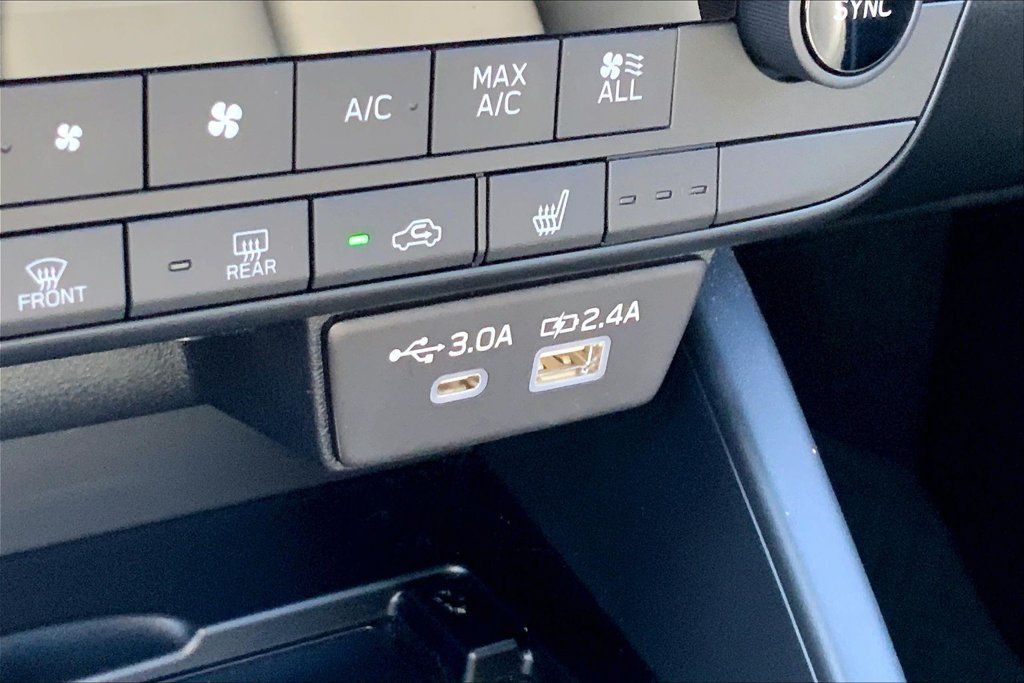Certified 2026 Subaru Outback Premium AWD/4WD image 16