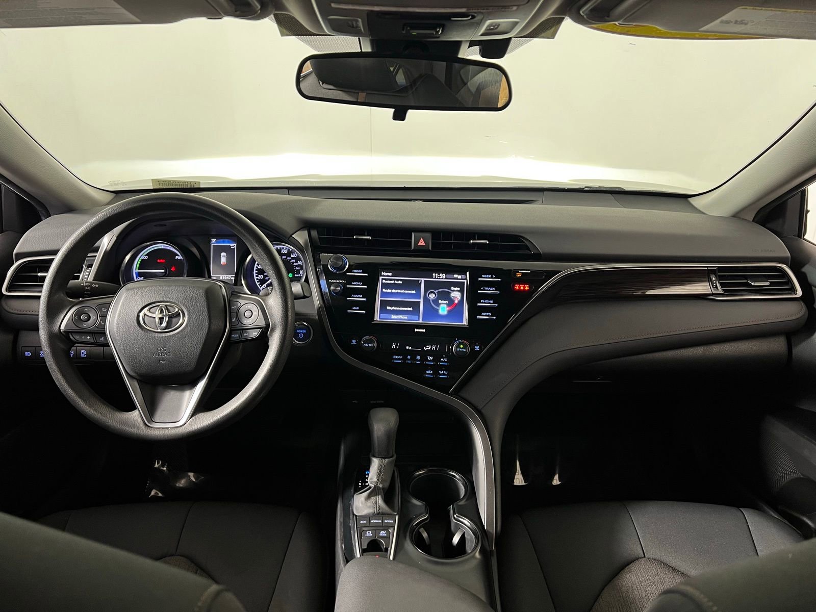 Certified 2020 Toyota Camry LE image 23