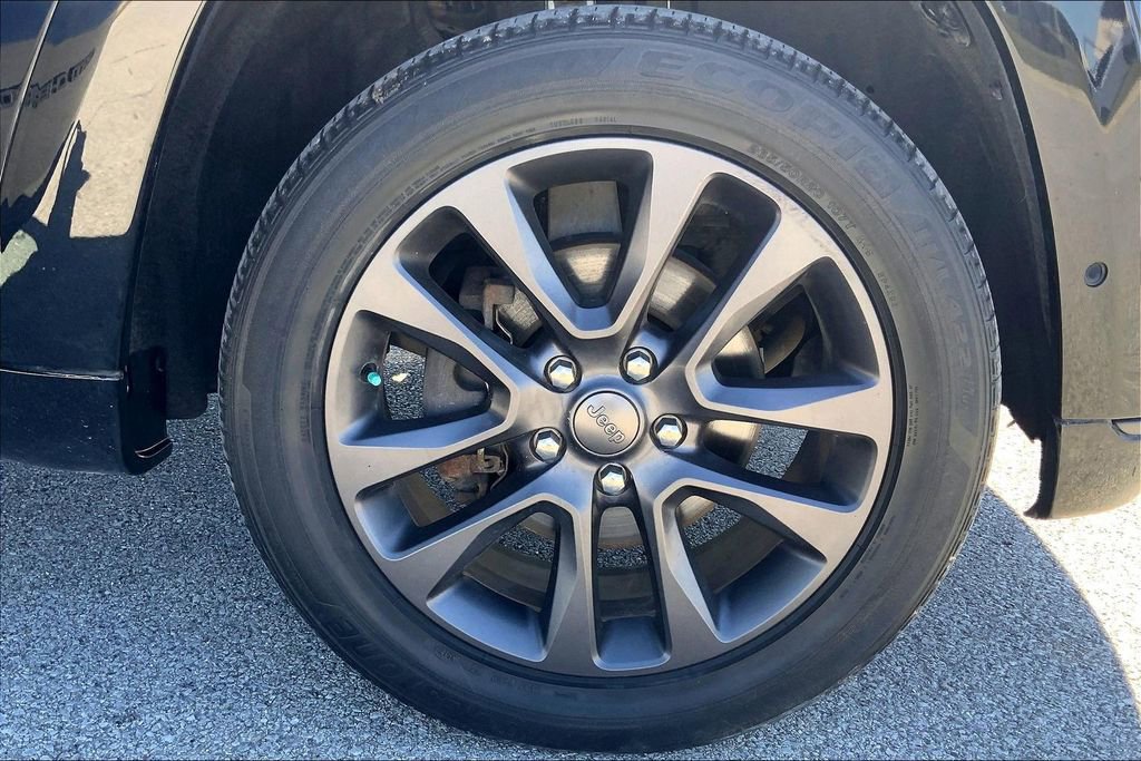 Used 2018 Jeep Grand Cherokee Overland image 26