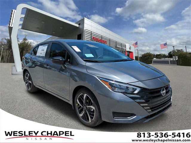 New 2025 Nissan Versa SR w/ Trunk Package