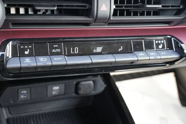 Used 2026 Toyota Prius Plug-In Hybrid FWD image 35