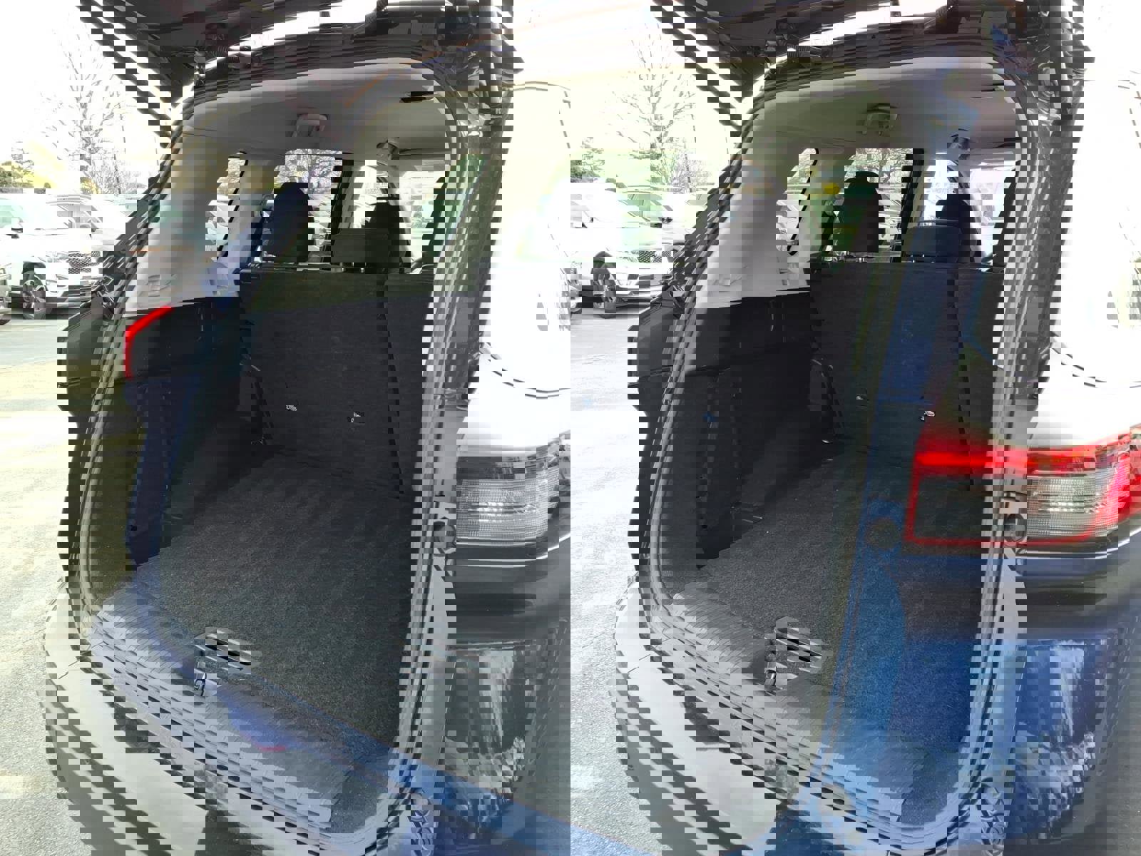 Used 2024 Nissan Rogue SV image 24