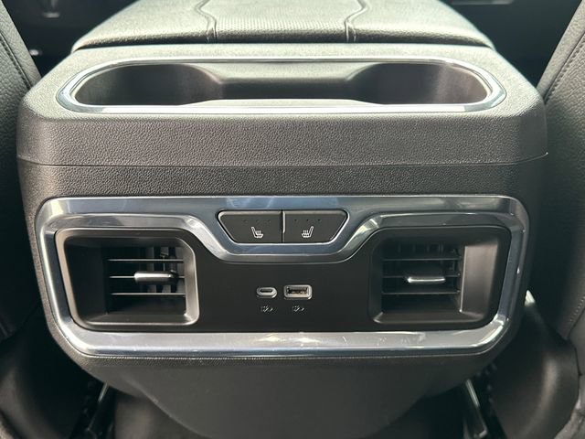 Used 2024 GMC Sierra 3500 Denali w/ Denali Reserve Package image 20