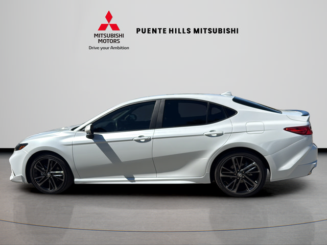 Used 2025 Toyota Camry XSE FWD image 8
