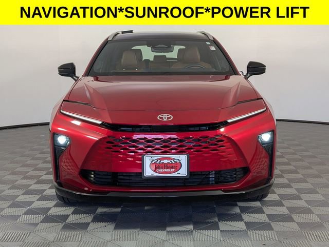 Used 2025 Toyota Crown Signia w/ Advanced Technology Package AWD/4WD image 3