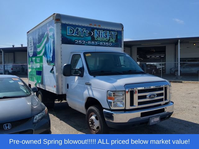 Used 2017 Ford E-350 and Econoline 350 Super Duty w/ Power Windows & Locks Group RWD image 6