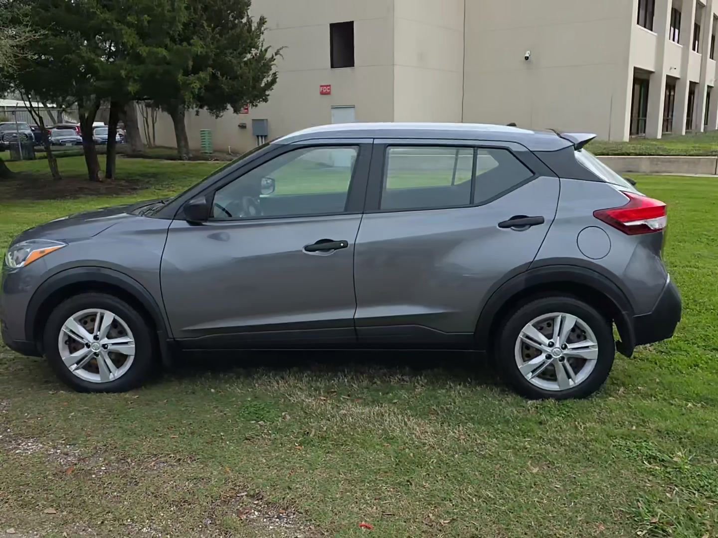Used 2018 Nissan Kicks S FWD video 2