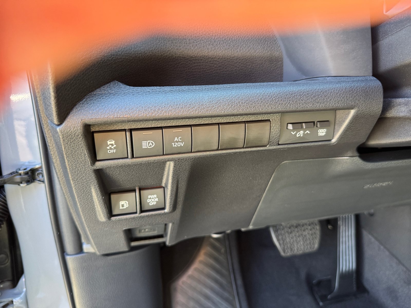New 2026 Toyota Sienna XLE Woodland Edition AWD/4WD image 18
