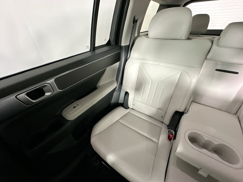Used 2026 Hyundai Santa Fe SEL FWD image 12