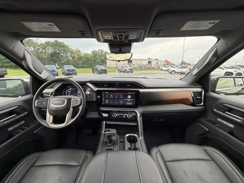 Used 2024 GMC Sierra 1500 Denali w/ Denali Reserve Package AWD/4WD image 9
