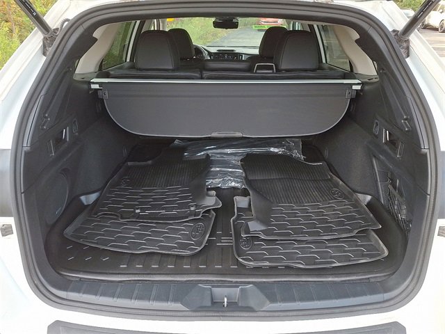 Used 2023 Subaru Outback Touring image 28