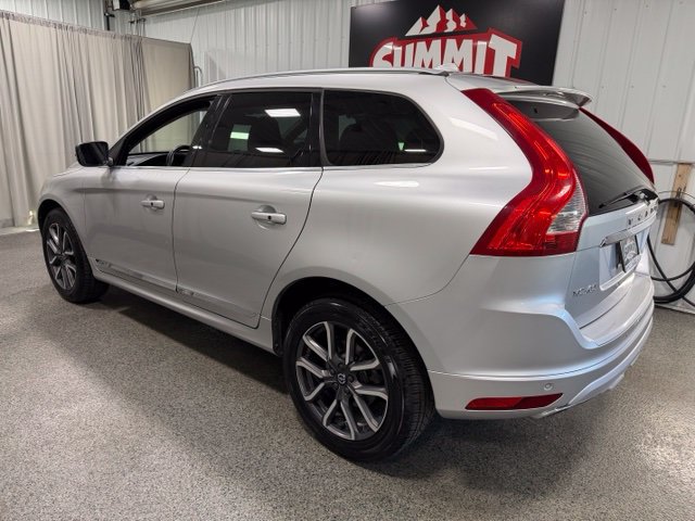 Used 2017 Volvo XC60 T6 Dynamic w/ Preferred Option Package AWD/4WD image 6
