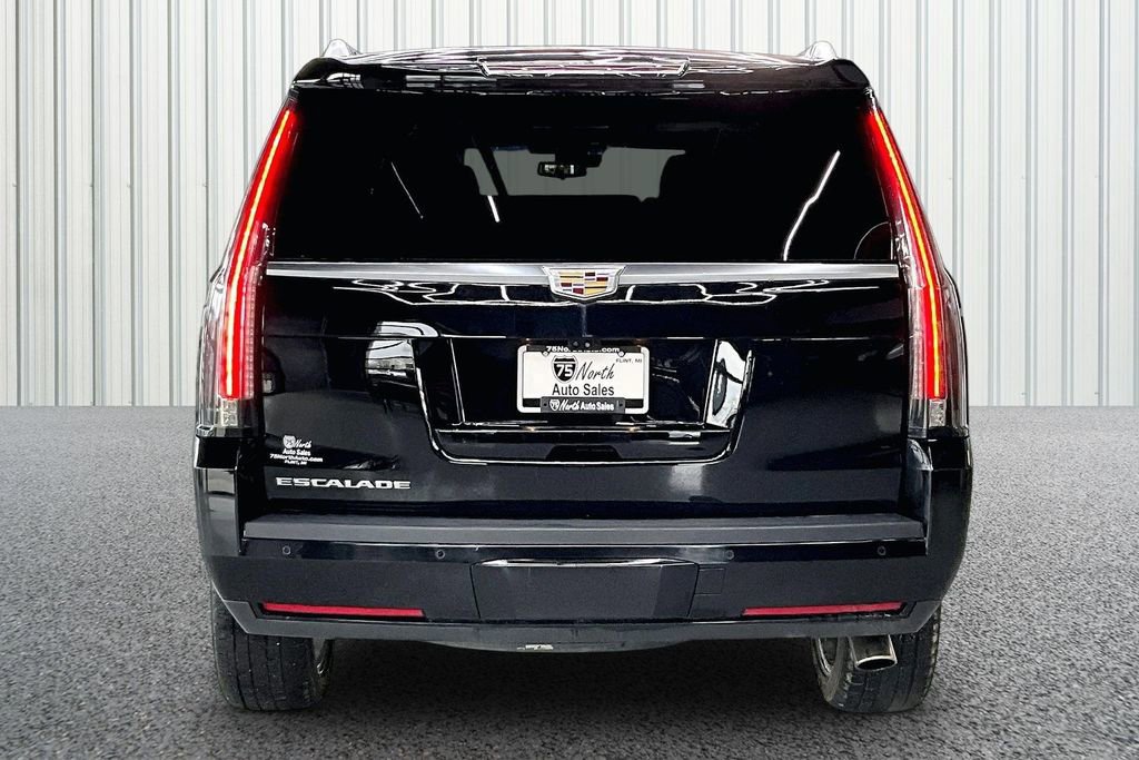 Used 2019 Cadillac Escalade Premium Luxury w/ LPO, Radiant Package AWD/4WD image 5