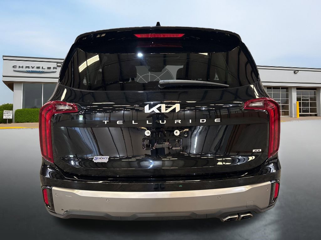 Used 2025 Kia Telluride S image 4
