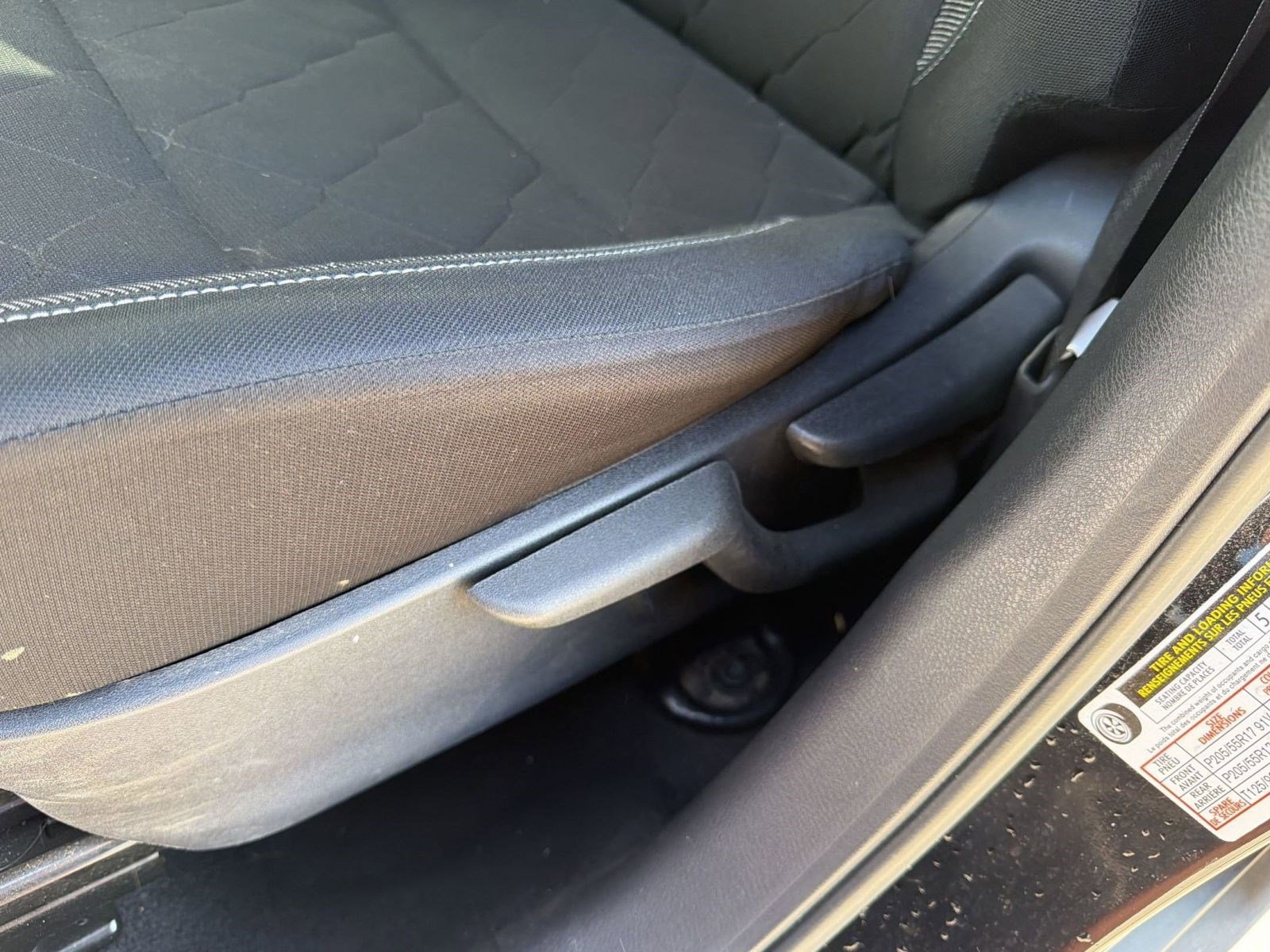 Used 2018 Nissan Kicks SV image 14