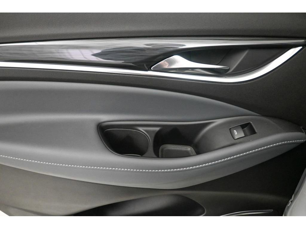 Used 2024 Buick Enclave Essence w/ Experience Buick Package image 23