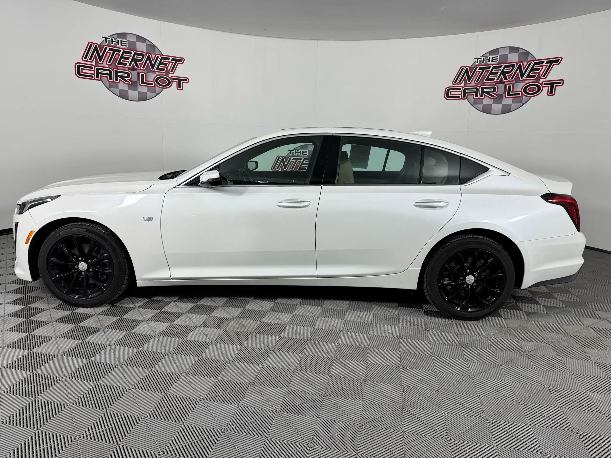 Used 2024 Cadillac CT5 Premium Luxury image 4