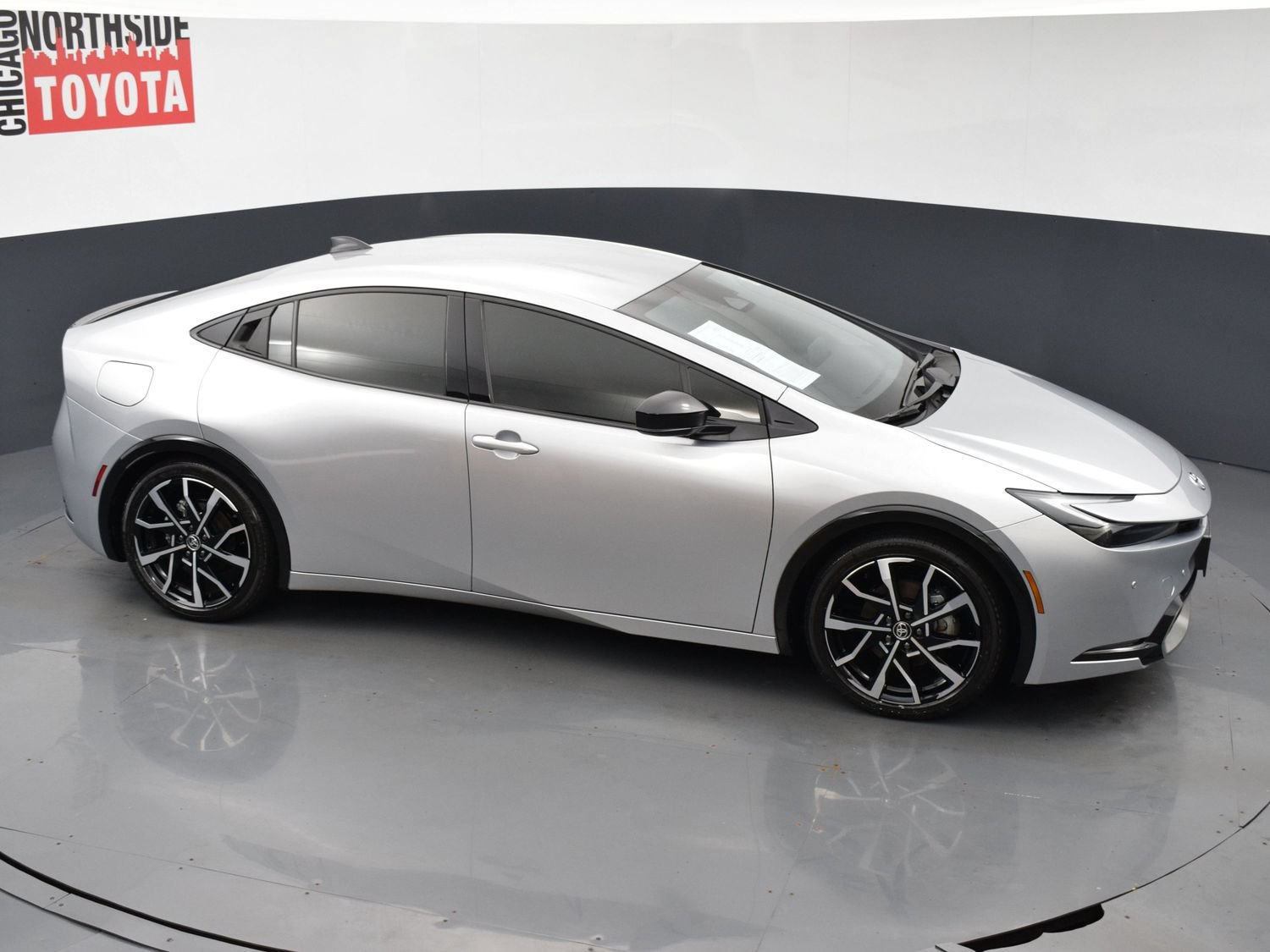 Used 2026 Toyota Prius Plug-In Hybrid FWD image 23