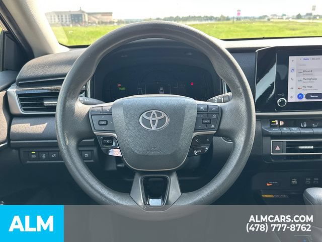 Used 2025 Toyota Camry LE FWD image 28