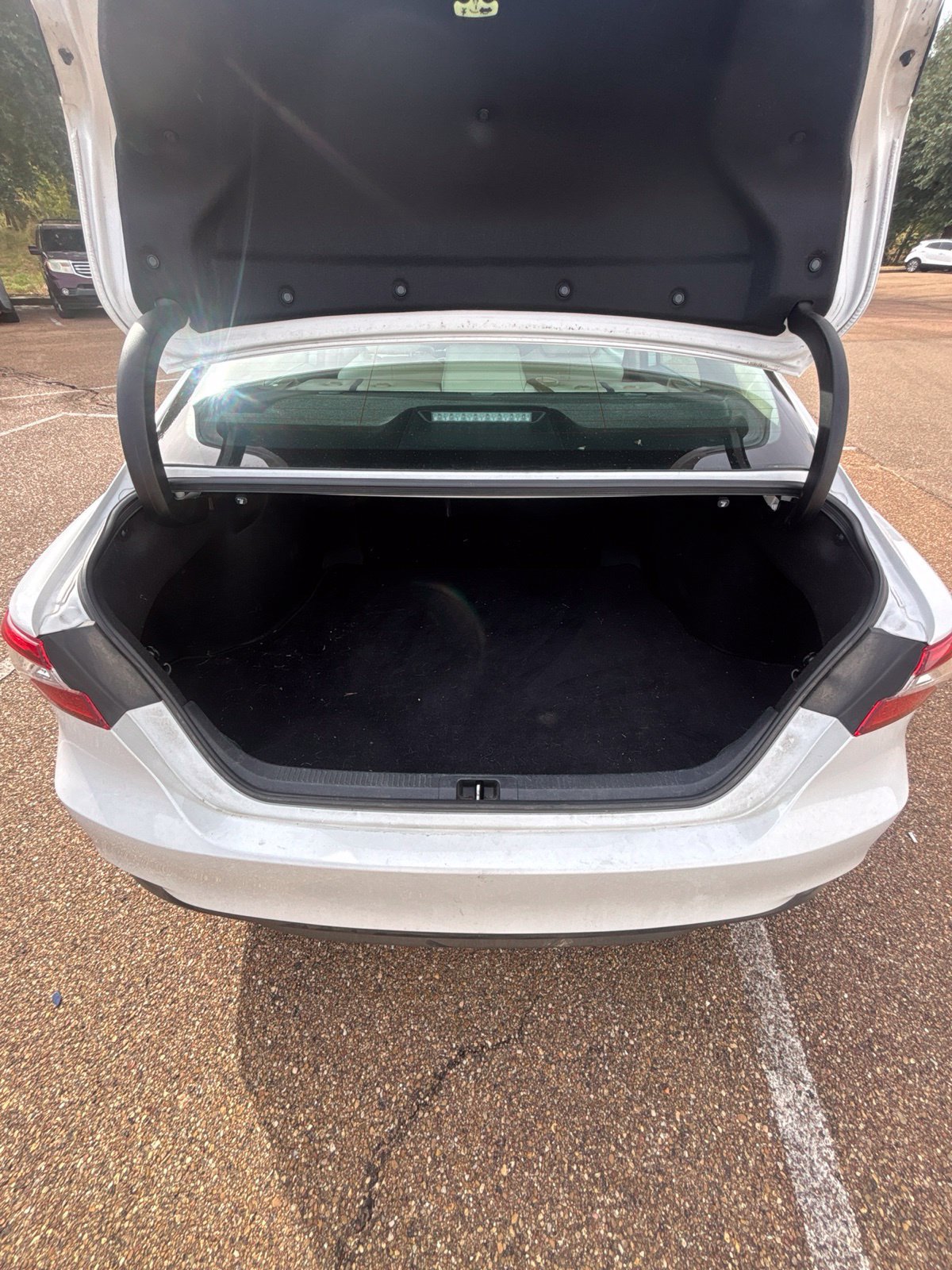 Used 2022 Toyota Camry XLE FWD image 8