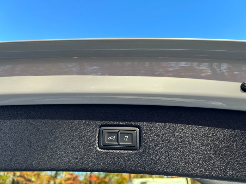 Used 2025 Audi Q7 3.0T Premium Plus image 30