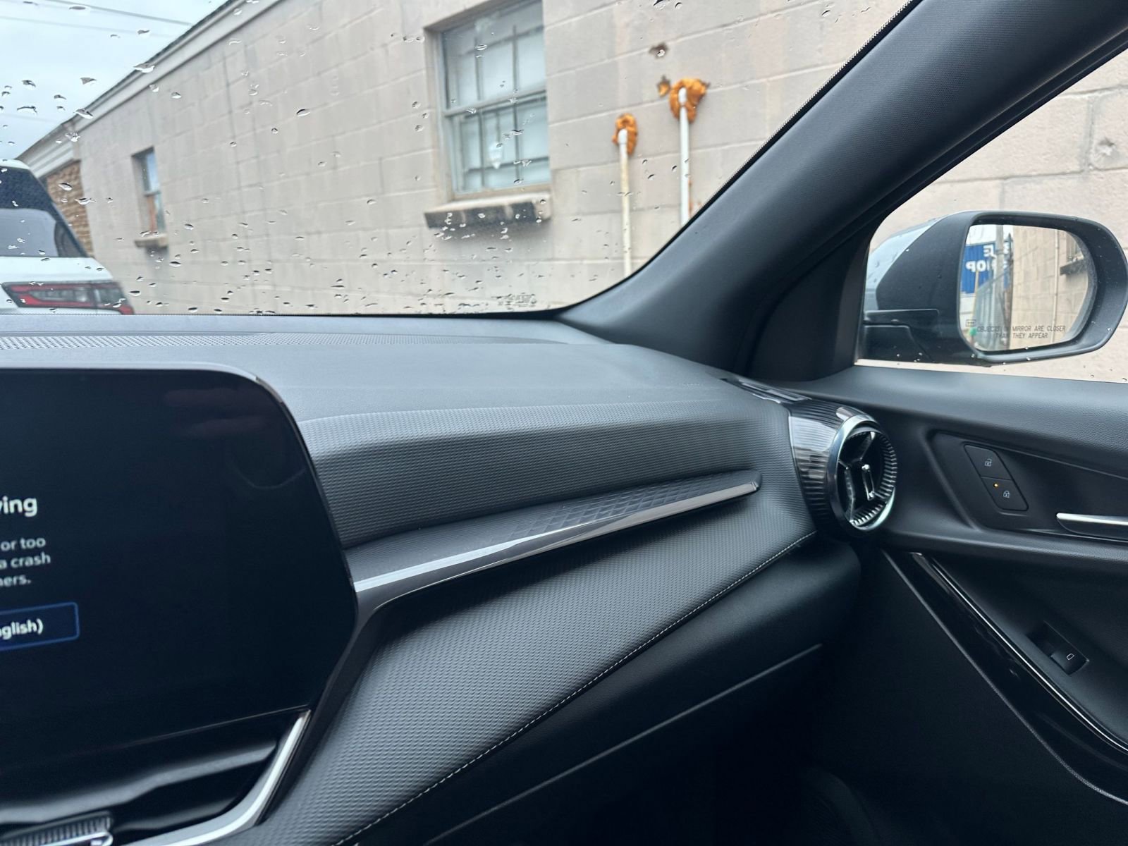 Used 2025 Chevrolet Equinox LT image 34