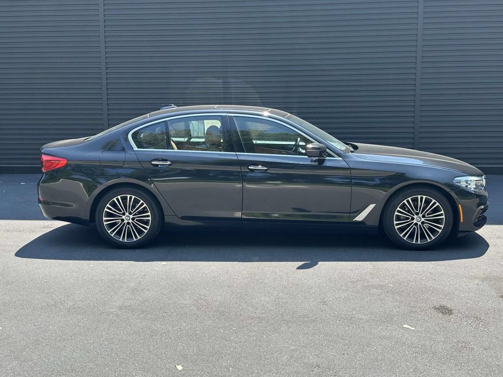 Used 2017 BMW 530i xDrive AWD/4WD image 6