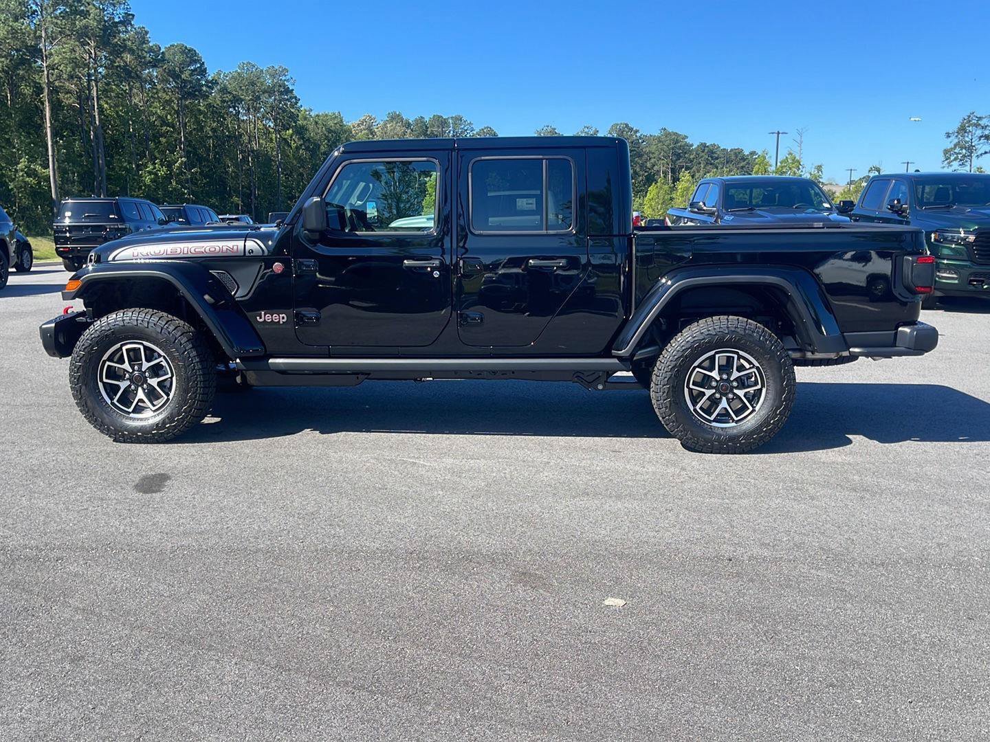 New 2026 Jeep Gladiator Mojave AWD/4WD image 4