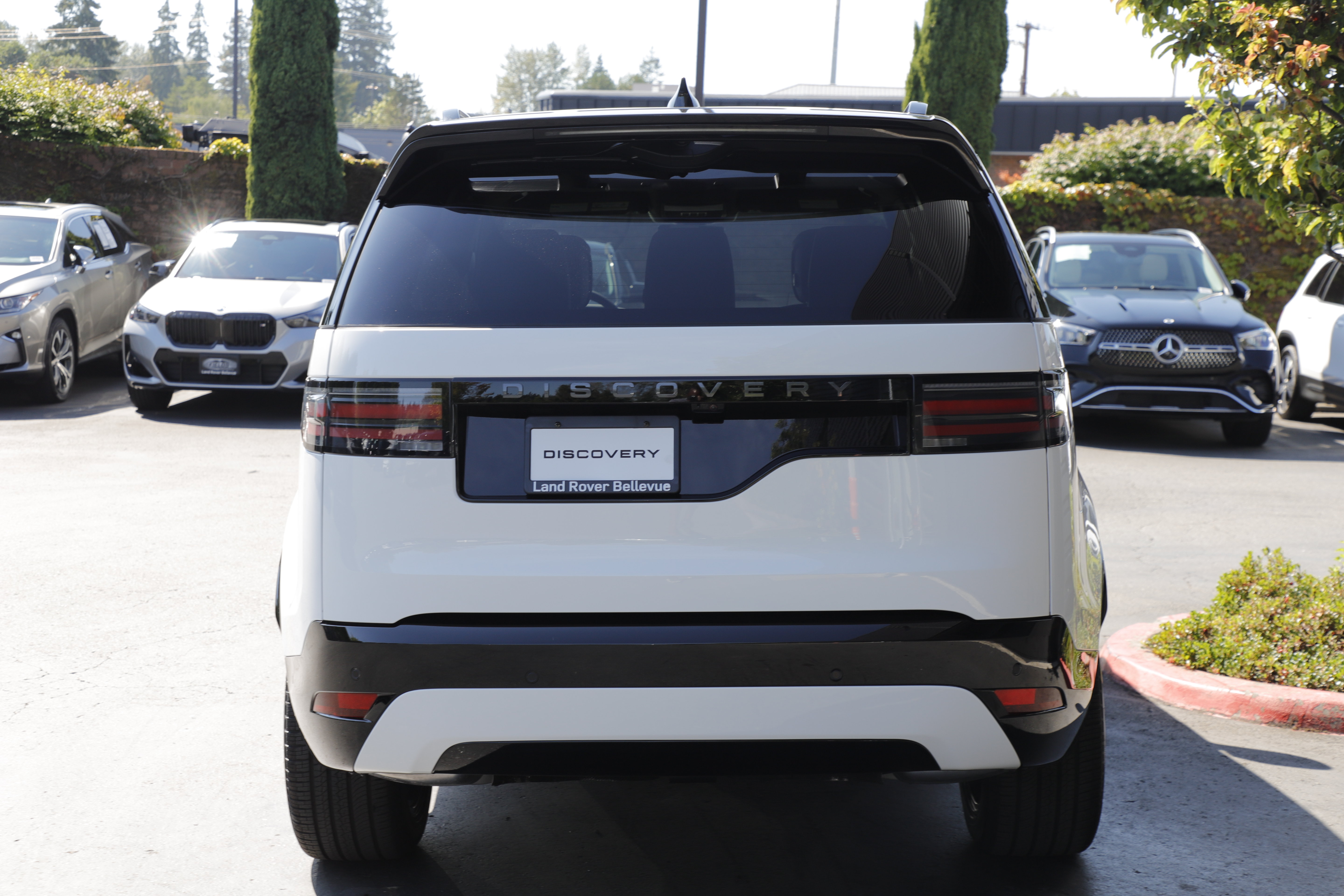 New 2026 Land Rover Discovery Dynamic SE AWD/4WD image 7