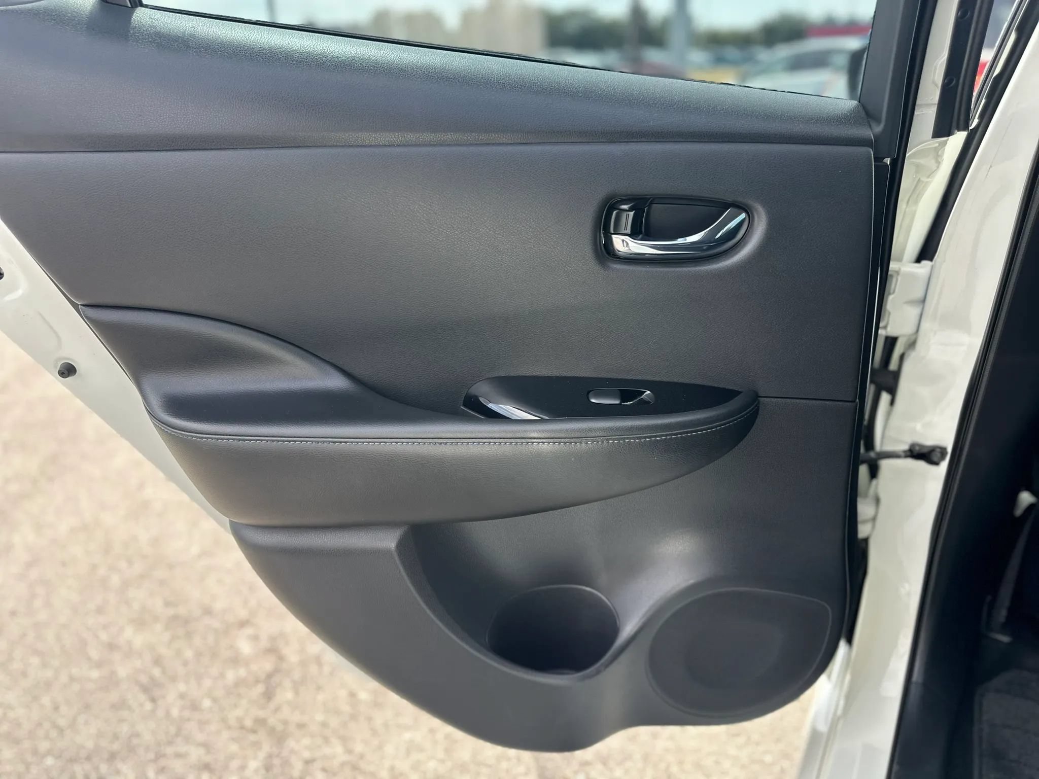 Used 2018 Nissan Leaf SL w/ SL Technology Package FWD image 20