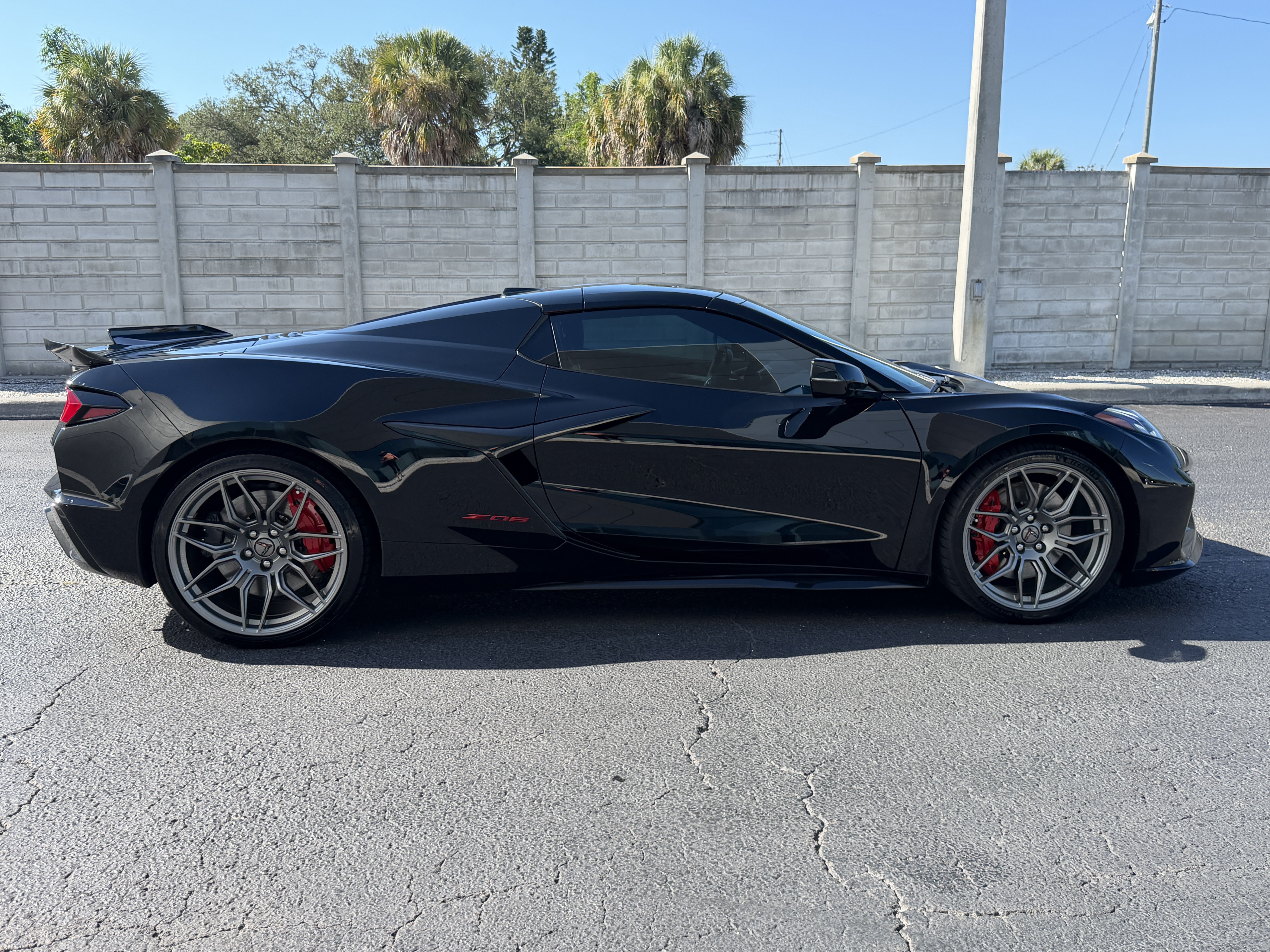 Used 2025 Chevrolet Corvette Z06 RWD image 7
