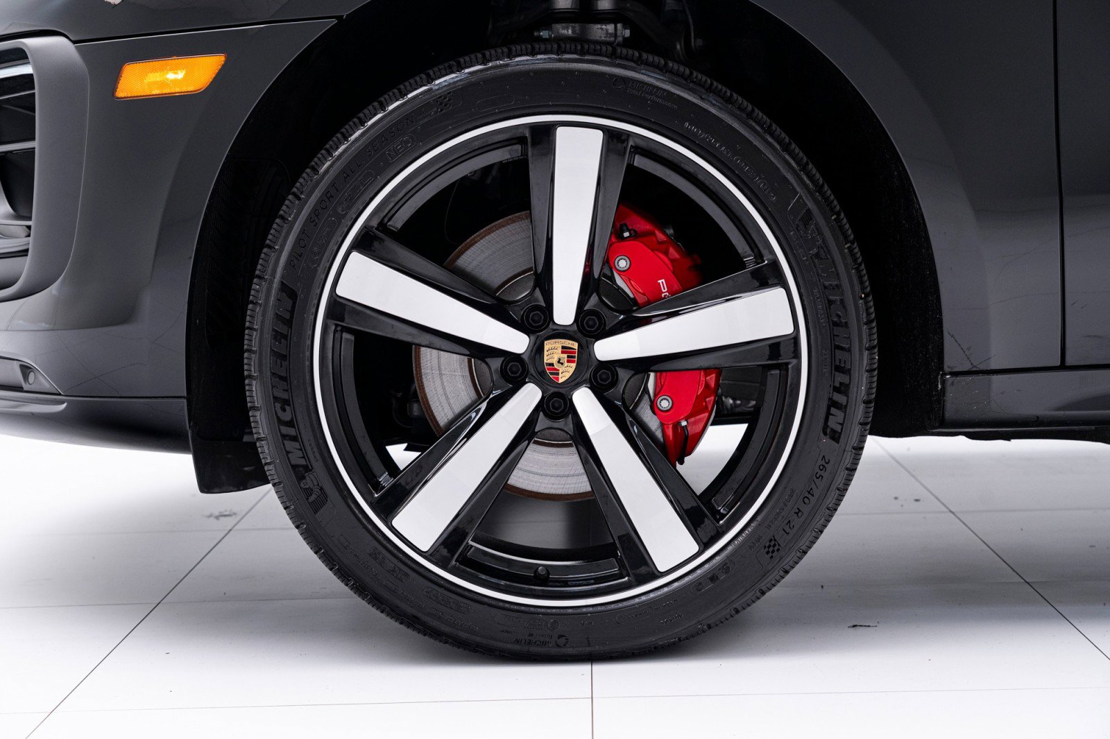 New 2025 Porsche Macan S image 12