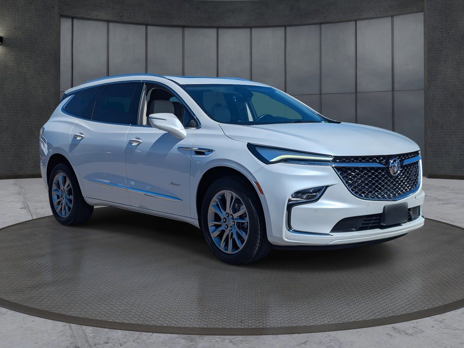 Used 2023 Buick Enclave Avenir w/ Avenir Technology Package image 8