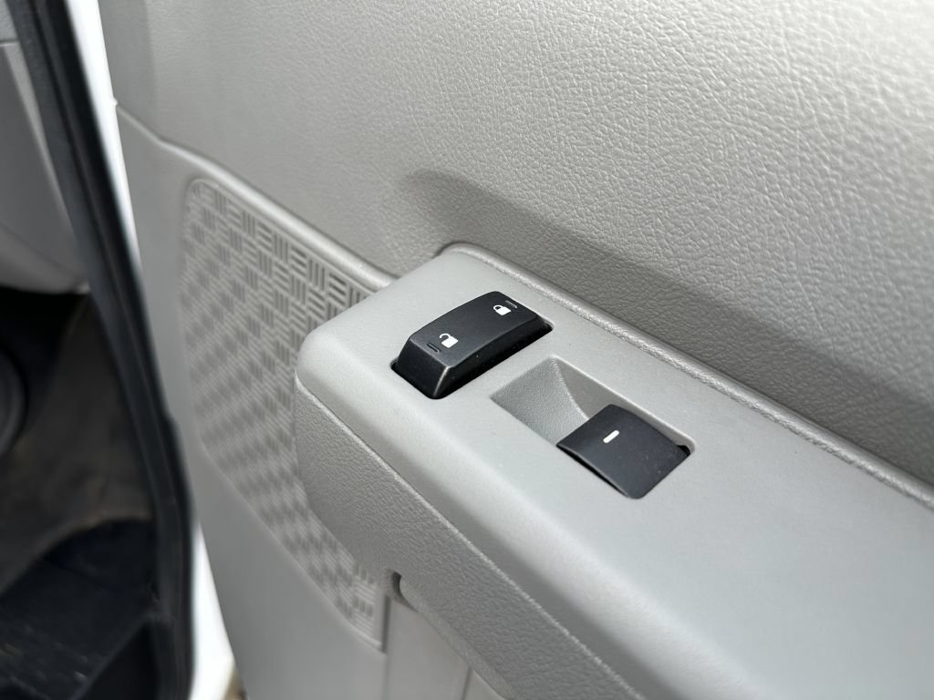 Used 2011 Ford E-250 and Econoline 250 w/ PWR Group RWD image 28