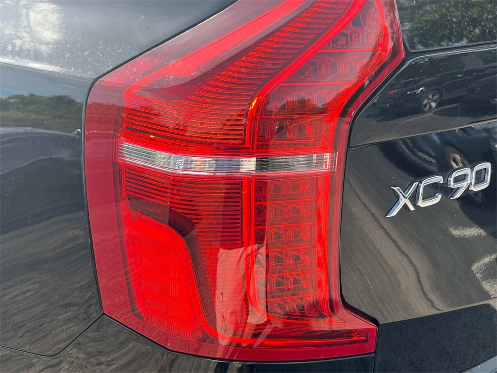 Used 2023 Volvo XC90 B6 Plus w/ Protection Package Premier image 10