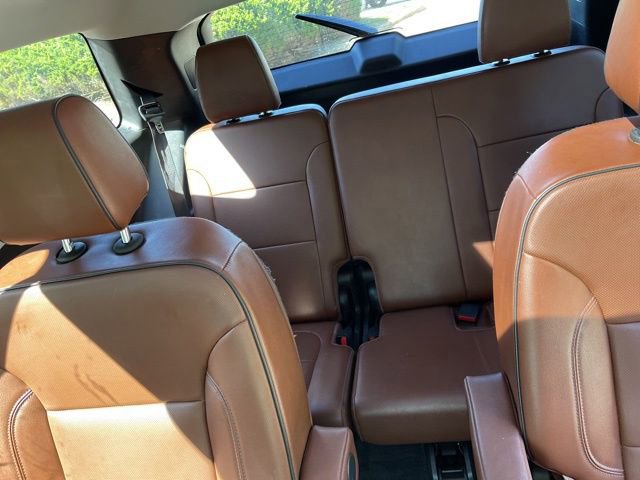 Used 2020 Chevrolet Traverse High Country w/ LPO, Floor Liner Package AWD/4WD image 7