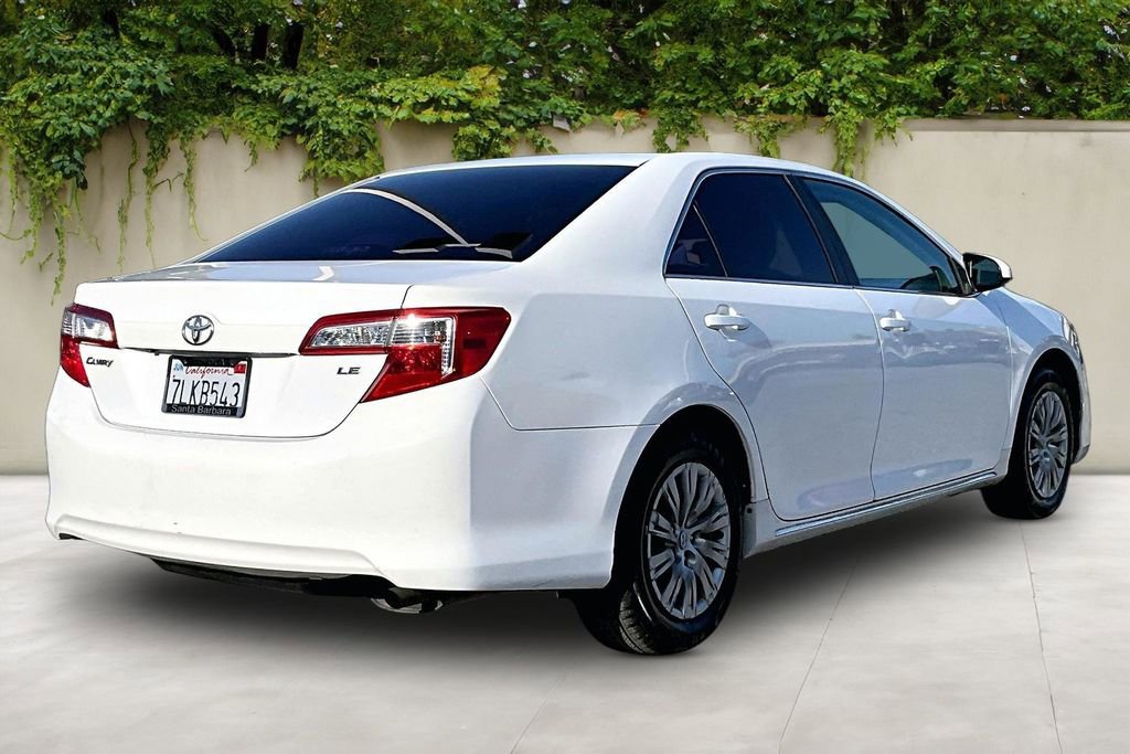 Used 2014 Toyota Camry LE image 5