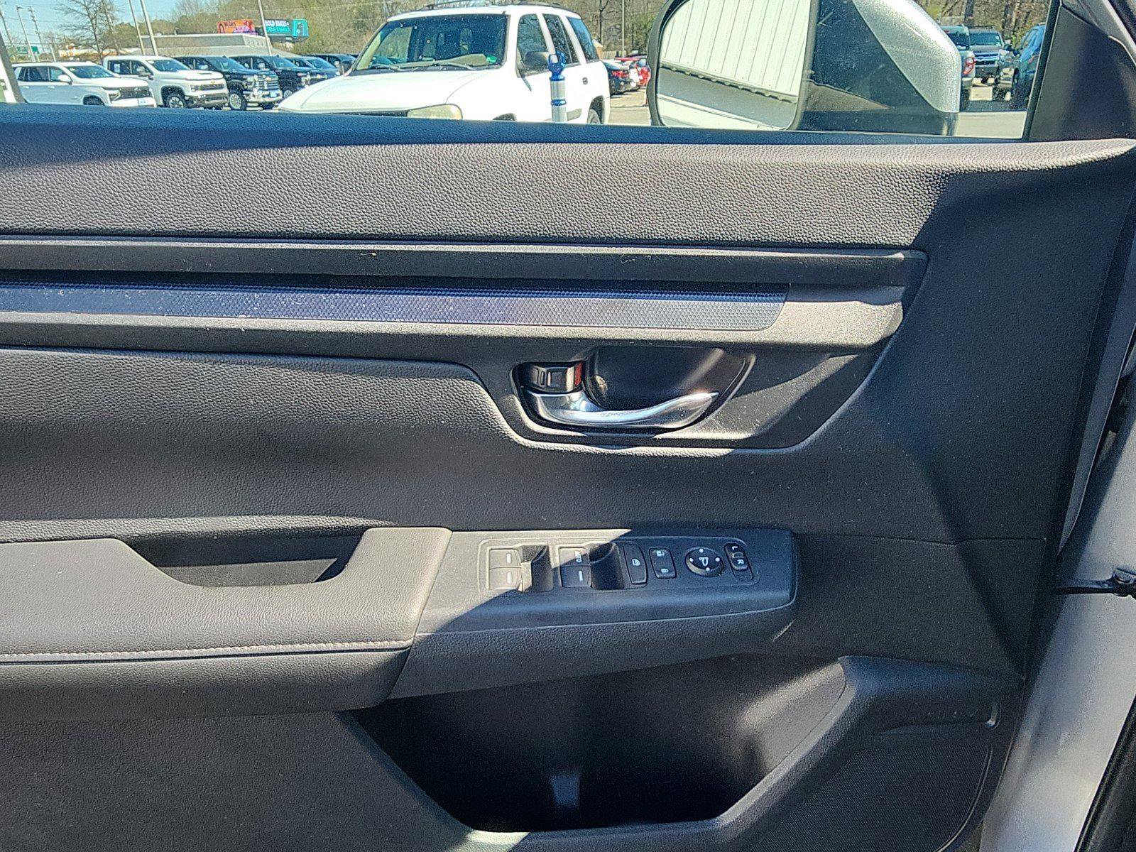 Used 2025 Honda CR-V LX image 18