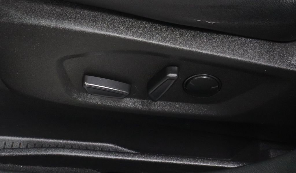 Certified 2023 Ford Edge Titanium image 25