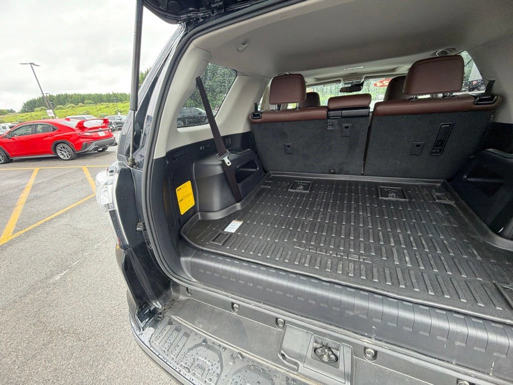 Used 2024 Toyota 4Runner Limited AWD/4WD image 59