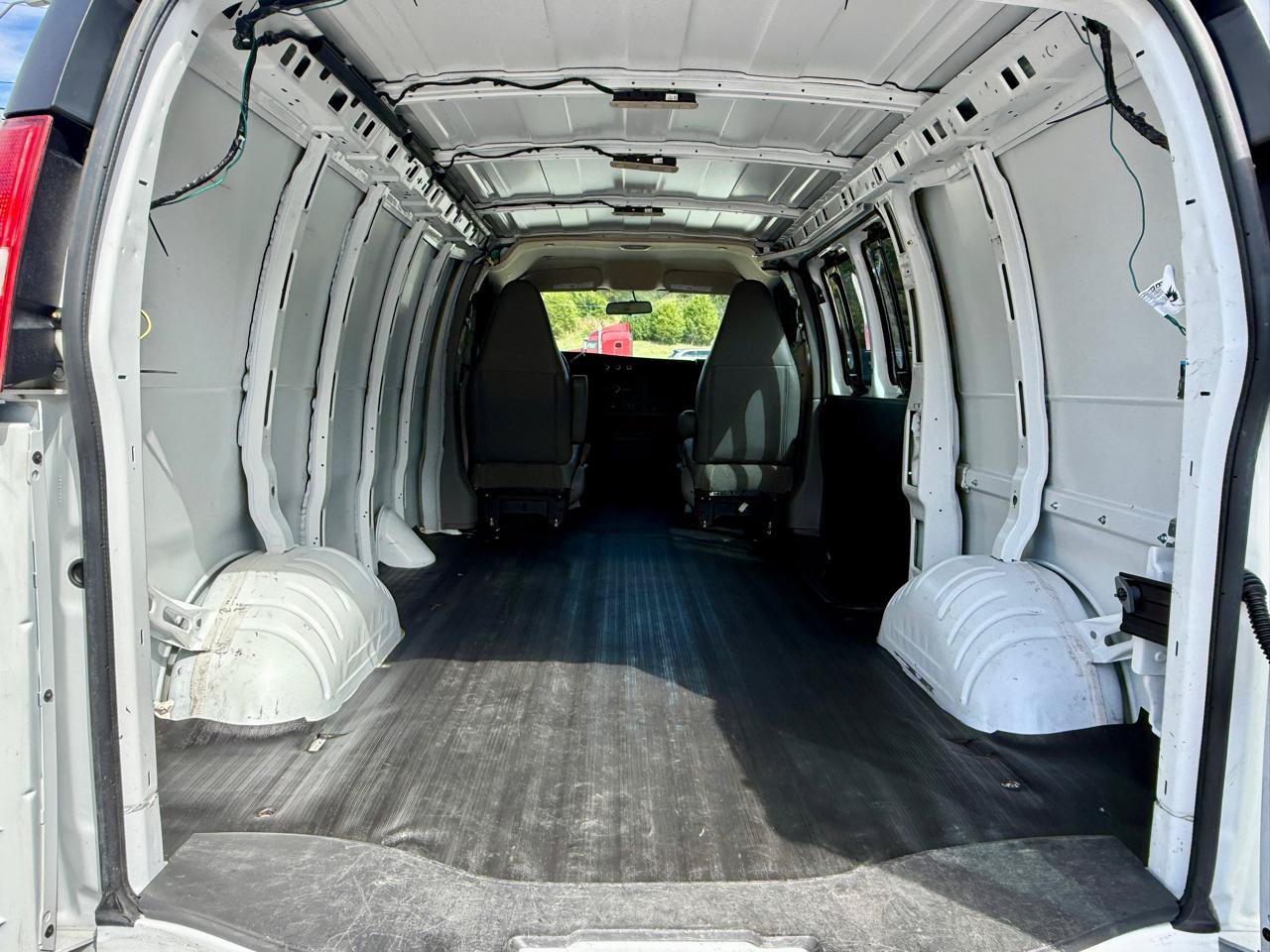 Used 2023 Chevrolet Express 2500 w/ Driver Convenience Package RWD image 12