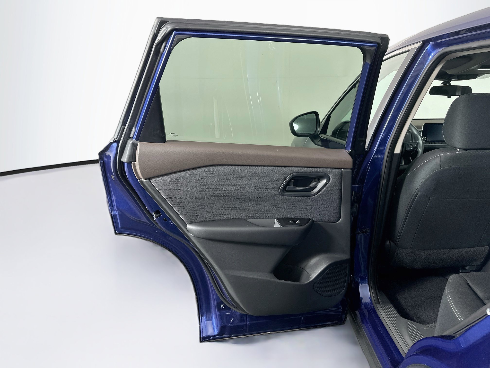 Used 2023 Nissan Rogue S FWD image 24