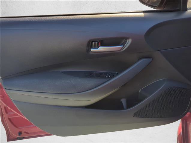 Used 2021 Toyota Corolla LE image 7