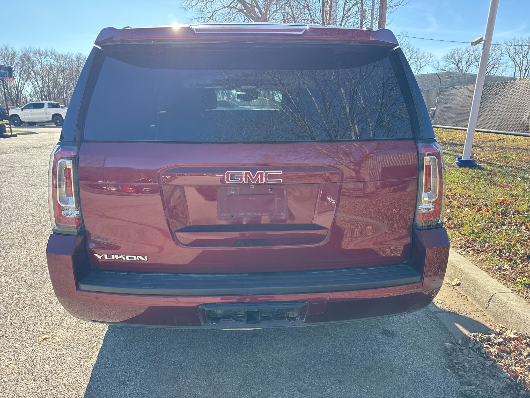 Used 2017 GMC Yukon SLT w/ HD Trailering Package image 6