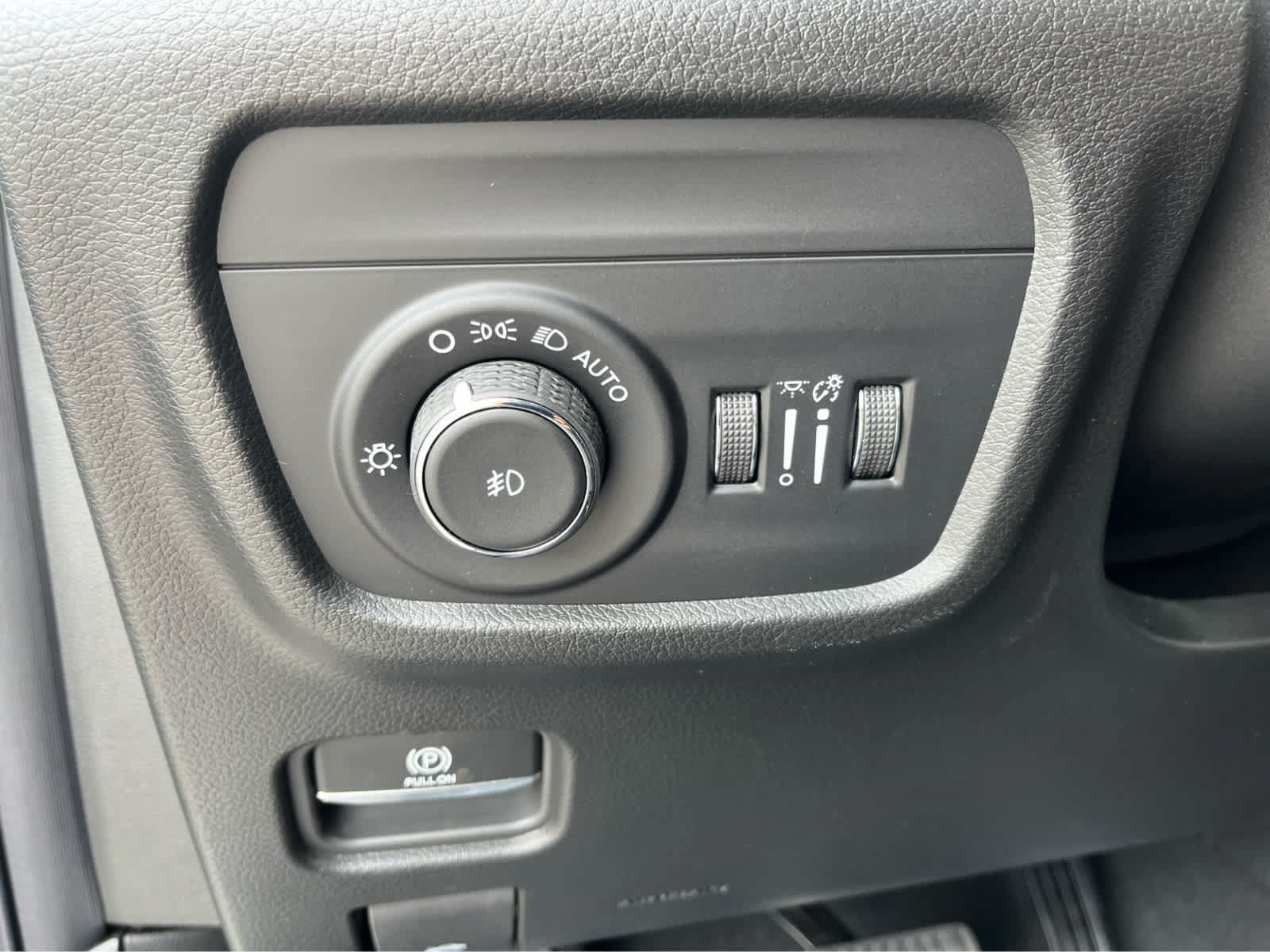 New 2026 Jeep Grand Cherokee L Limited AWD/4WD image 12