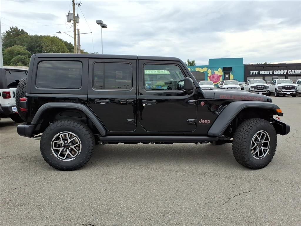New 2025 Jeep Wrangler Unlimited Rubicon w/ Convenience Group video 3