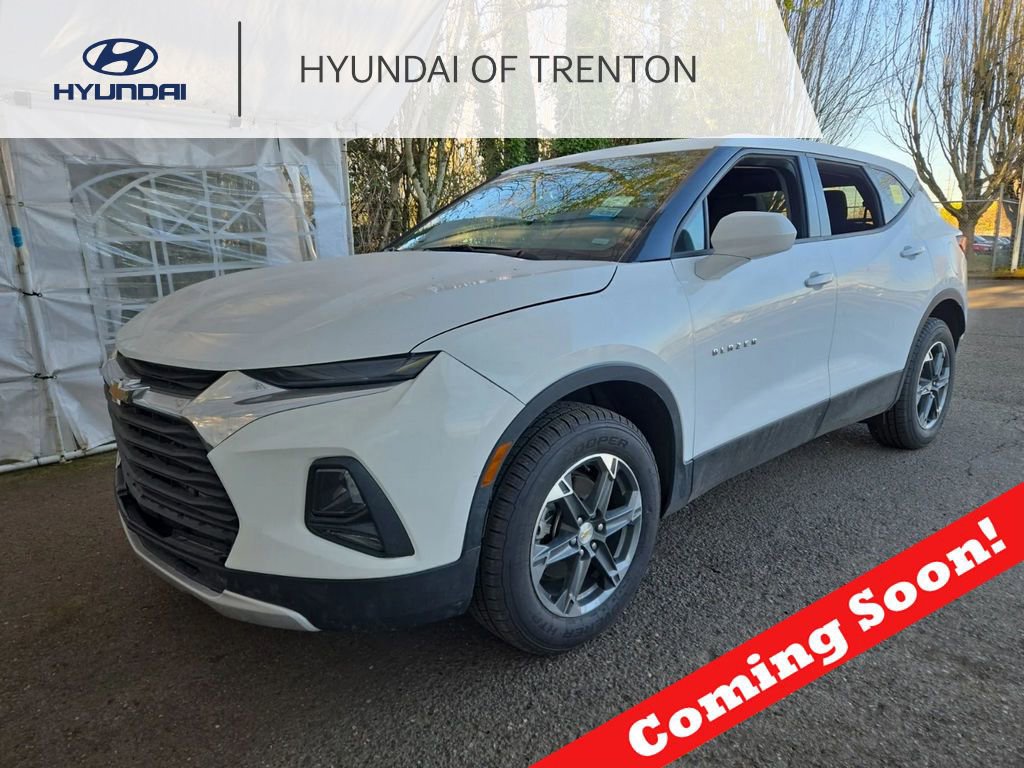 Used 2025 Chevrolet Blazer LT AWD/4WD image 1