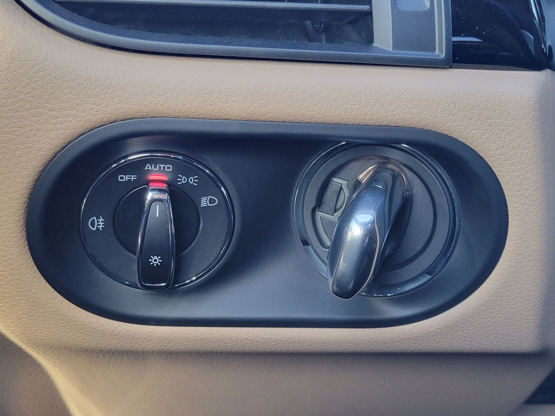 Used 2026 Porsche Macan image 20